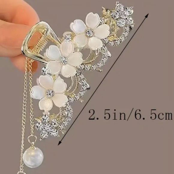 JASMINE FLOWER, CRYSTAL, & PEARL HAIR CLIP - Picture 2 of 4